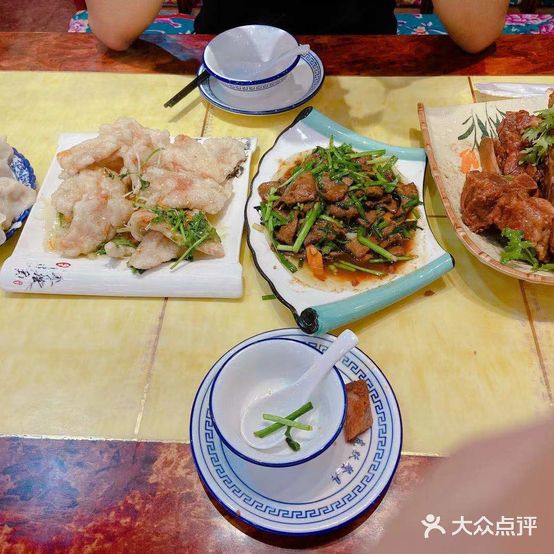 大东北一品酱骨(南通店)