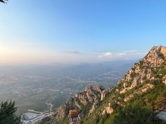 -鸡鸣山旅游风景区