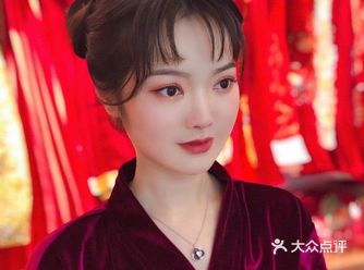 去年年会租主持的礼服时发现的一家宝藏店铺 当时就在想