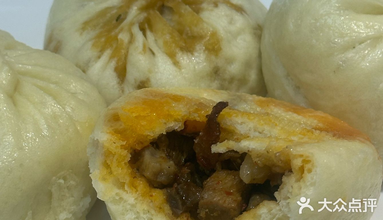 乌鲁木齐最好吃的老面包子藏在这个国营酒店里