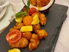 椰果酸甜咕唠虾-闻见中国海南菜(K11店)