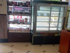 -红宝石·鲜奶小方·海派西点房(金杨店)