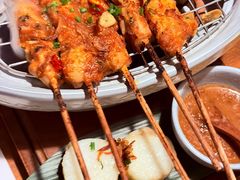 -三亚艾迪逊酒店·海滩烧烤 BARBACOA·现场乐队·浪漫晚餐·烧烤海鲜