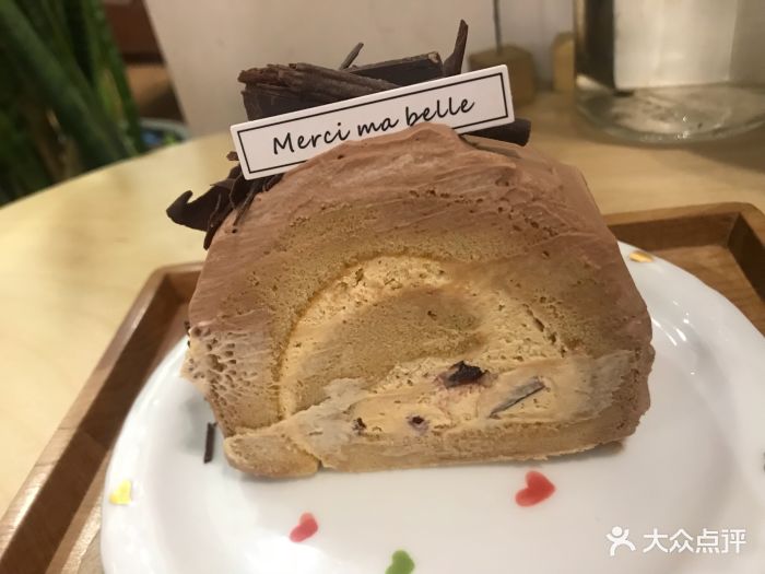 alittle one mabelle劈柴蛋糕图片