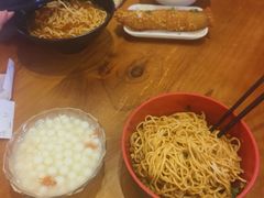 -爆炸头阿姨小四川正宗川味小吃(无任何分店)