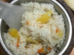 土豆焖饭-滇香肴·云南菜蒸汽石锅鱼(云南北路店)