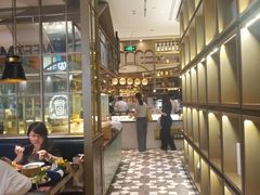 -钱小奴海鲜自助黑金店(杭州滨江龙湖店)