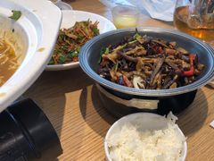 -川流不息·地道川菜·小龙虾(新松江路店)