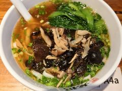 -湘人龙记老长沙米粉(鸟巢店)