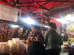 -芒果糯米饭摊子