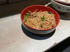 -爆炸头阿姨小四川正宗川味小吃(无任何分店)