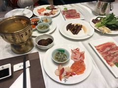 -云顶旋转自助景观餐厅