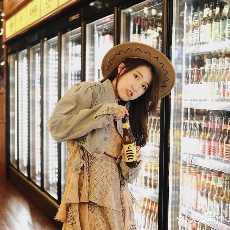 广州探店|美式复古餐吧&酒水博物馆🍻