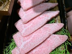 -山川小町·极番烧肉(新地假日广场店)