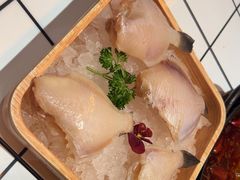 -旧街市鲜货老火锅(大光路店)