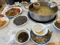 -朴小妹人参鸡汤火锅(长白山万达店)