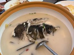 浓汤鱼头-浔味·山屿湖·正宗淳牌全鱼宴老字号