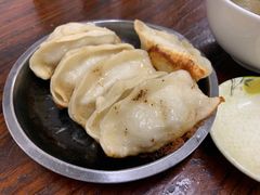 -黄阿姨锅贴大王(万航渡路店)