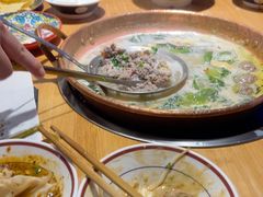 -洱火云南酸菜牛肉火锅(石景山当代商城店)