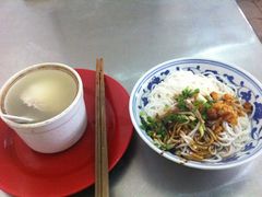 拌粉-高师傅特色米粉汤包(建设路店)