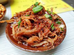 -董哥山城碗碗香(美专校街店)