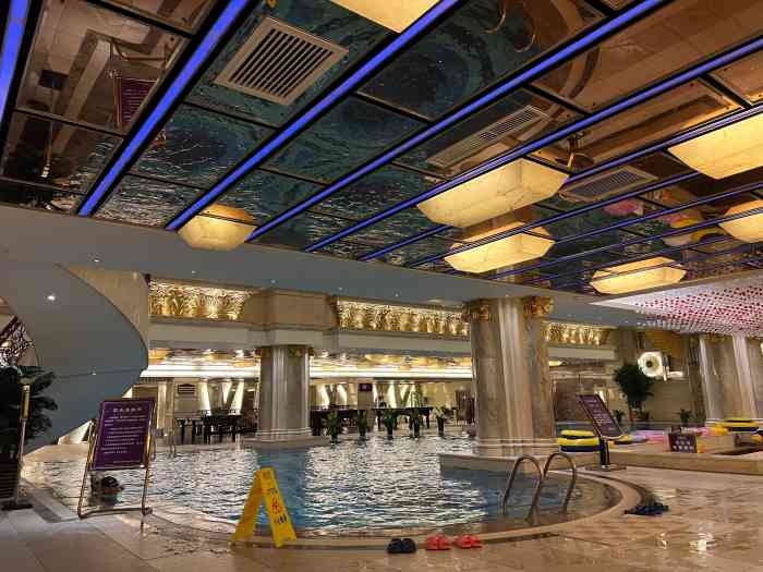 威尼斯水世界(体育南大街店)-"好久没有去游泳了,想当初还是上小学一