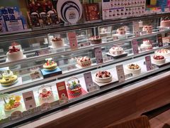 -巴黎贝甜(大宁国际商业广场店)