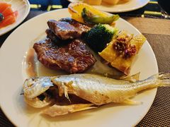 -大中华希尔顿酒店-念自助餐·海南美食·三文鱼