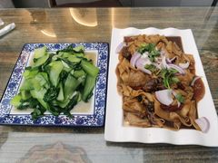 -壹阁胡羊焖饼(特色小吃街店)