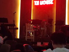 -TZ House音乐现场(来福士中心店)