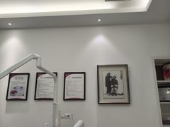 -雅悦齿科(顾村公园店)