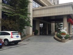 -锦龙国际酒店(天津奥体中心华苑地铁站店)