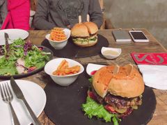 -HIGH FIVE哈福手工汉堡(桂林路店)