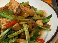 -九道菜有鸡鱼头(石鼓路店)