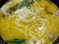 -桥香园过桥米线(国贸店)