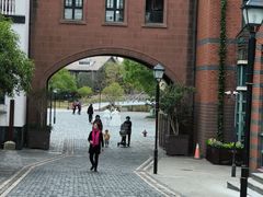 -钟书阁(松江泰晤士小镇店)