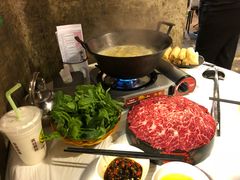 -鲜入围煮花胶鸡海鲜火锅