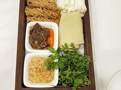 -凤凰园烤鸭店·唐山菜·传承花椒肉(老唐丰路店)