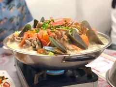 招牌海鲜骨煲-凤城康记饭店