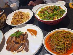 -万重锦·人文川菜馆(骡马市店)