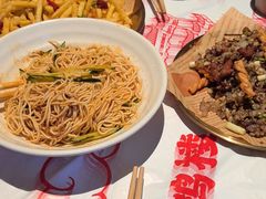 -肥肥虾庄·金牌油焖大虾(汉街SKP店)
