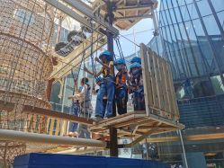 -PIPIKINGDOM皮皮王国欢乐号(欢乐海岸购物中心店)