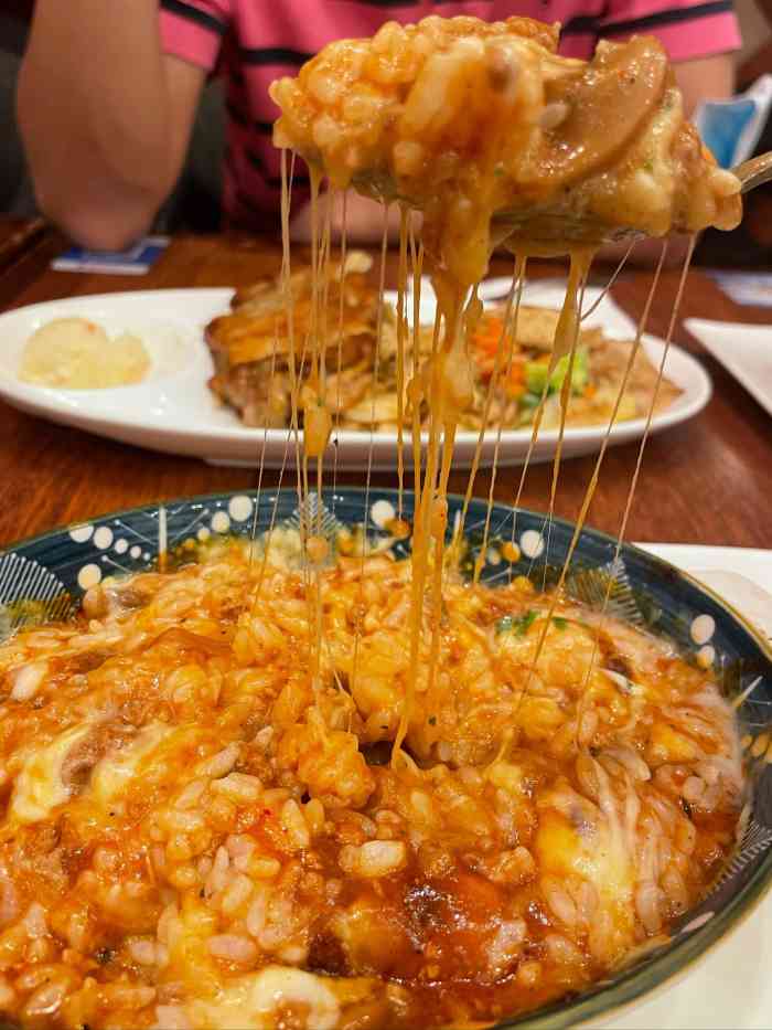 玛格萝妮比萨屋(物华店)-"服务极差 进入西餐厅无人服务 点单后 餐.