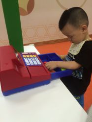 -莫莉幻想儿童乐园(武汉金银潭永旺店)