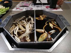 菌汤锅-八角锄烧·肉火锅(天河城店)
