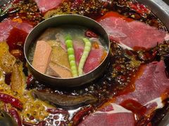 -城墙拐拐火锅(三峡广场黑金冠店)