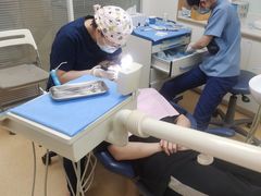 -瑞尔齿科(上海长风大悦城店)