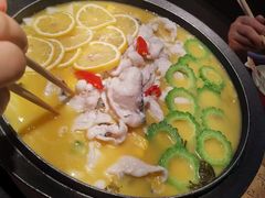 -山城外·非遗酸菜鱼(蜀都万达店)