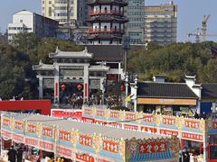-绳金塔