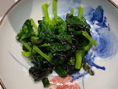 梅香咸鱼头手紫菜炒豆苗-广舟(千禧店)